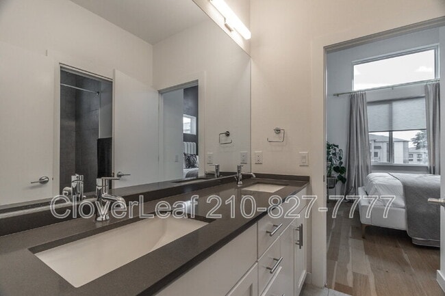 Building Photo - 102 Tendick St