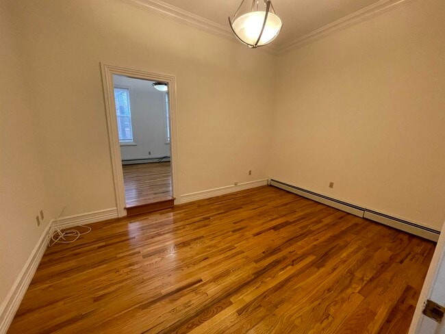 Building Photo - 145 Grand St