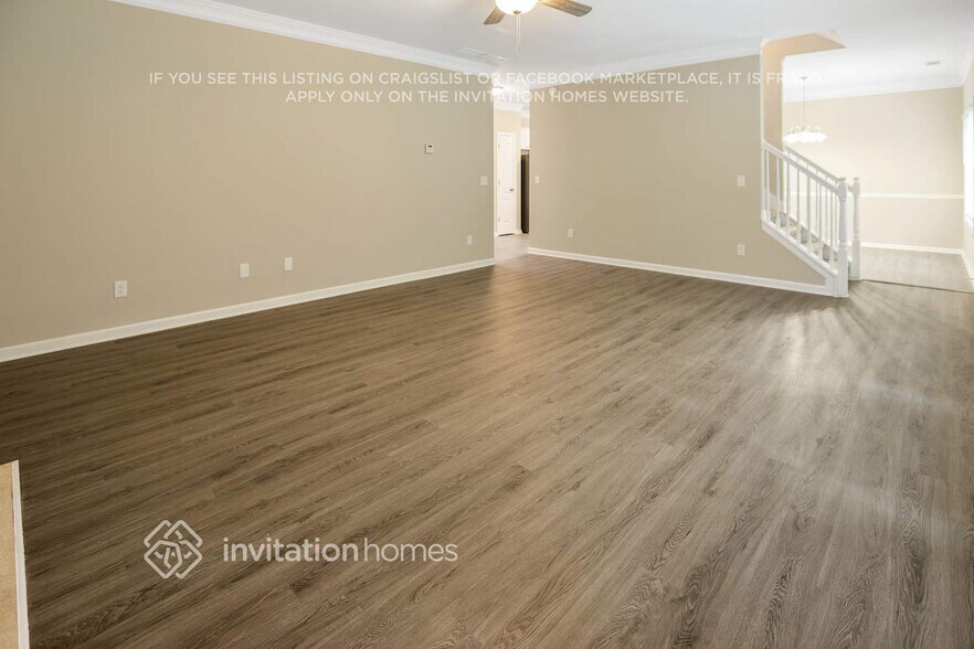 Building Photo - 159 Hawthorn Dr