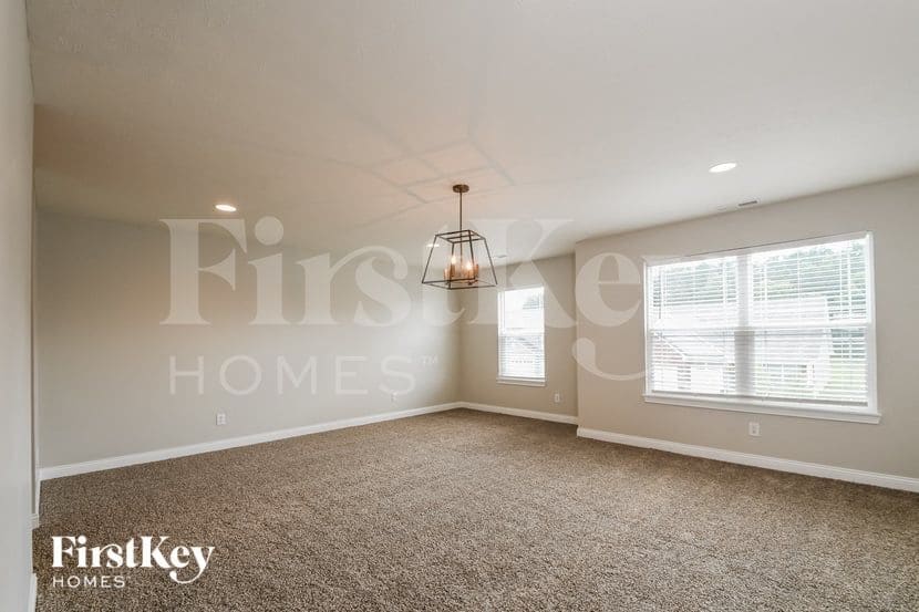 Building Photo - 1771 Foudray Cir N