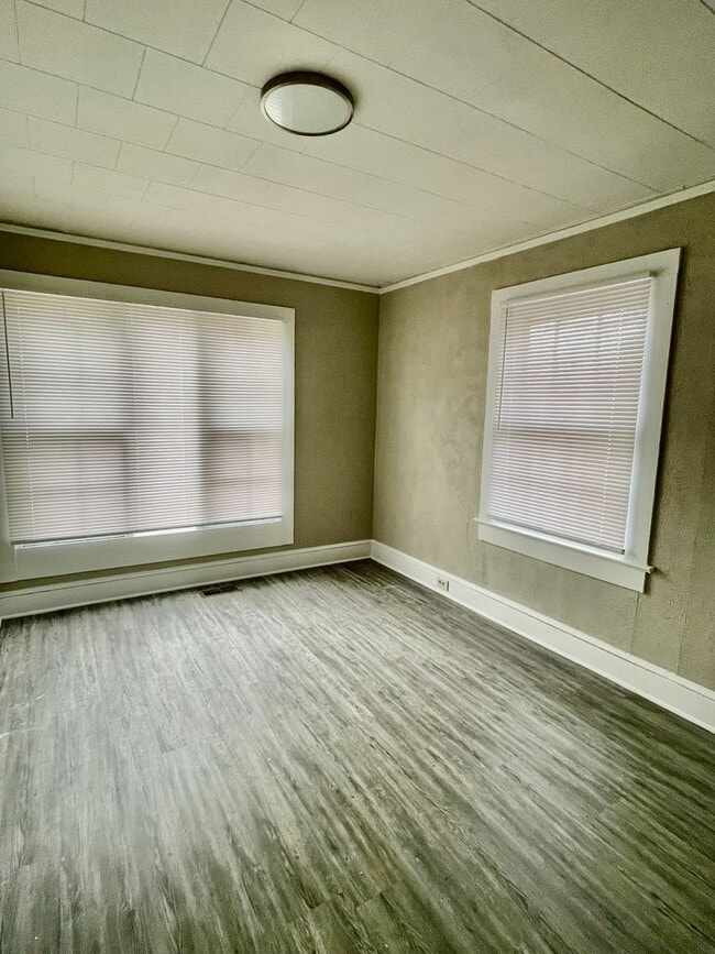 Building Photo - Take a look at this Adorable 3 bedroom 1 bath home Located in Gastonia