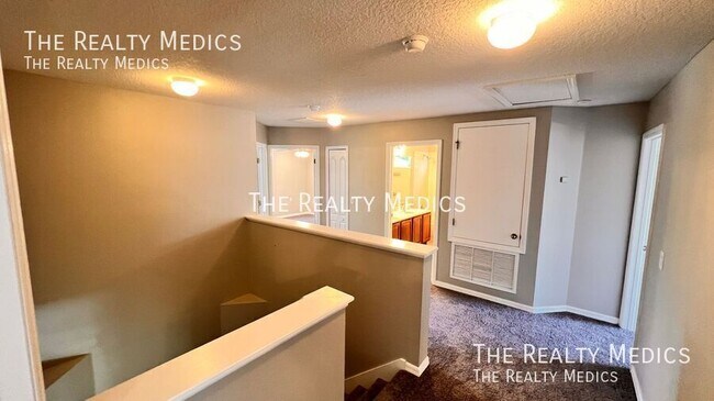 Building Photo - 12811 Moss Park Ridge Dr