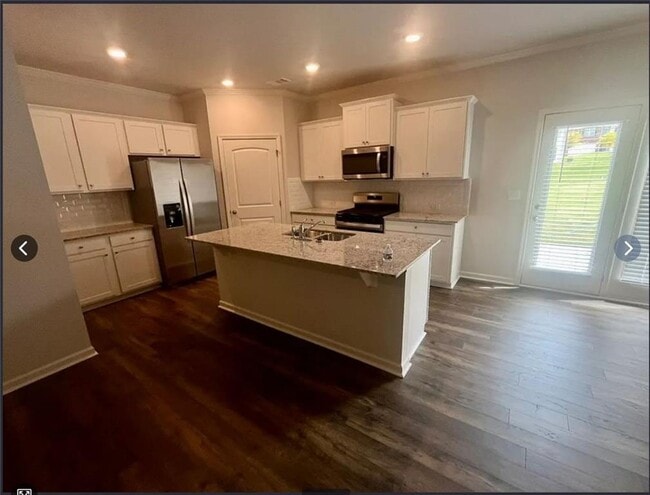 Primary Photo - 3041 Greyton Dr