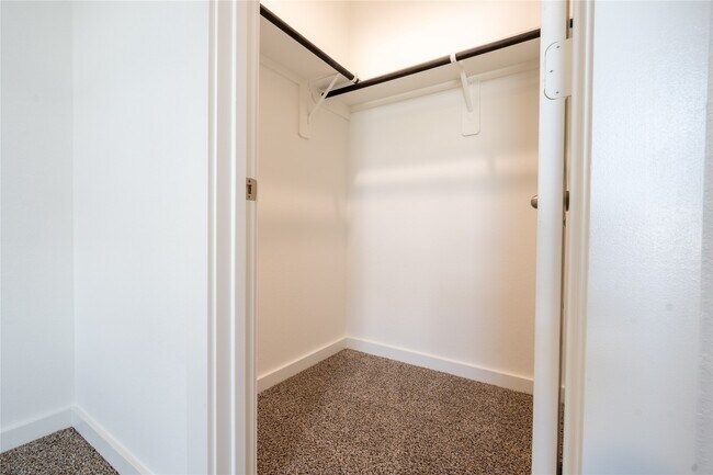 Building Photo - 12327 Brandenburg Gate Rd