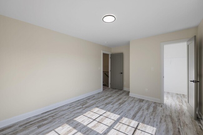 Building Photo - 54 Battlebluff Dr