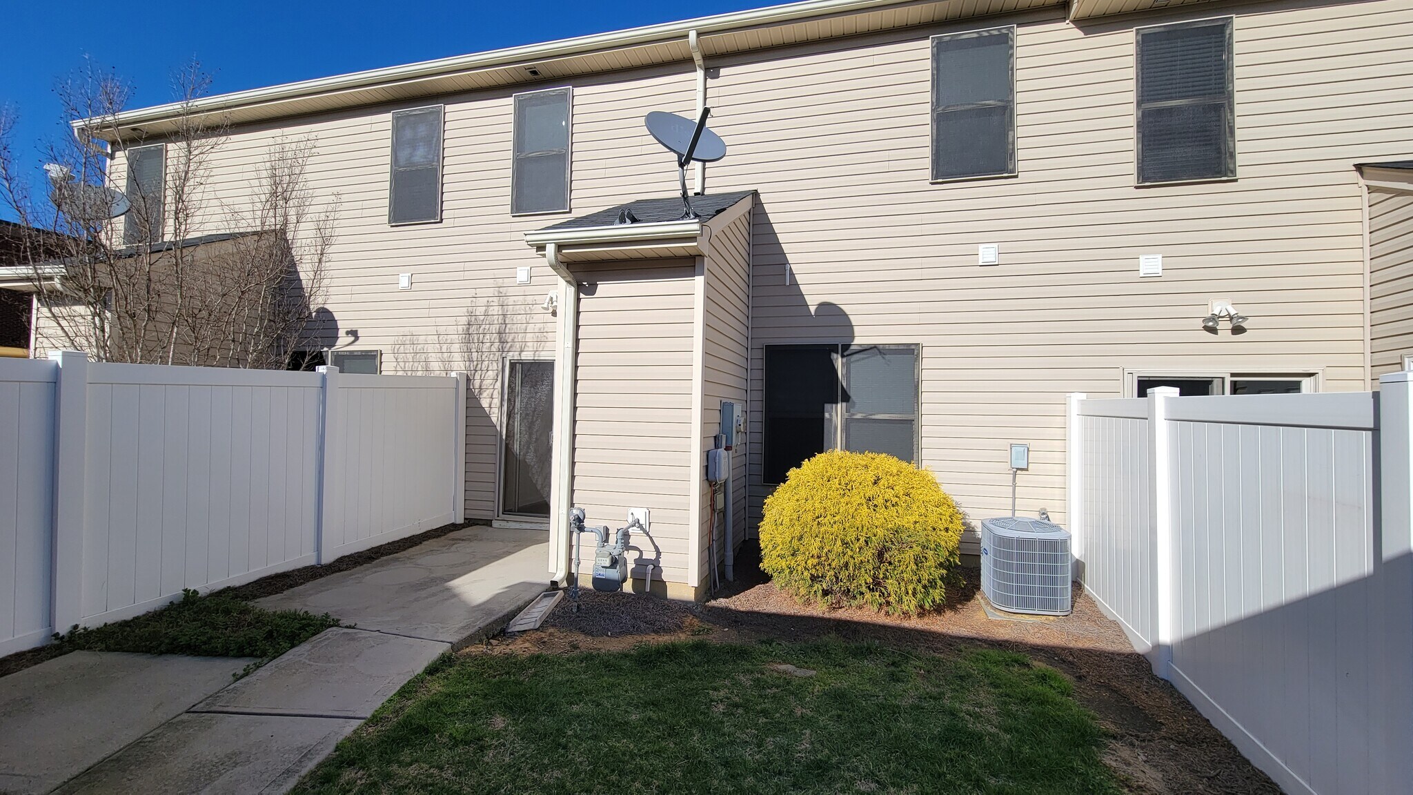 Building Photo - 6824 Creft Circle