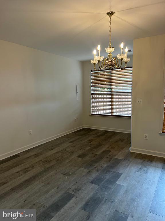 Building Photo - 42540 Magellan Square
