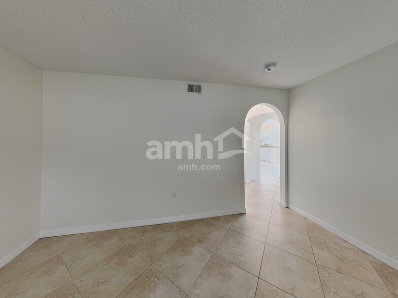 Building Photo - 8255 Settlers Crk Lp