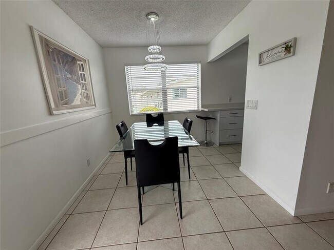 Building Photo - 144 Farnham F