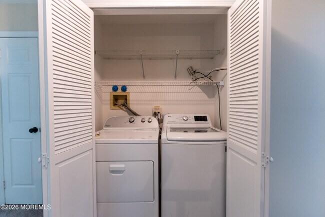 Building Photo - 314 Towne Dr