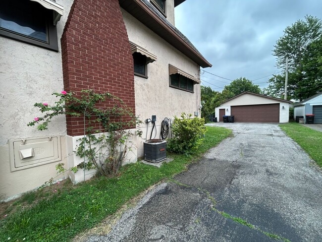 Building Photo - 2 Bed Beechmont Bungalow