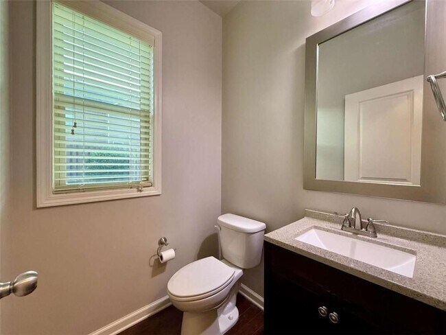 Building Photo - 5115 Breezewood Cir