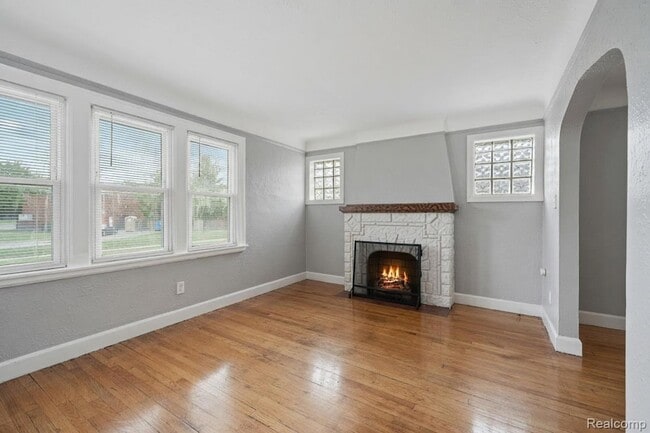 Building Photo - 1524 Cicotte Ave