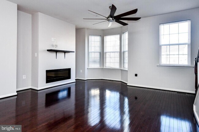 Building Photo - 9553 Weshurst Ln
