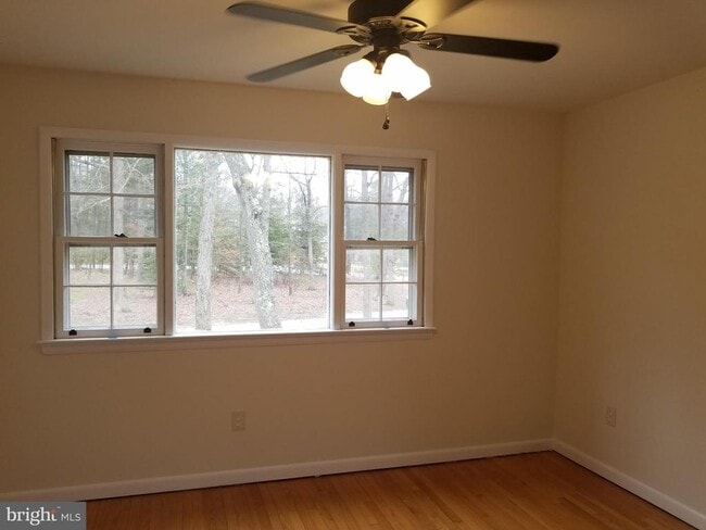 Building Photo - 8685 Ironsides Rd