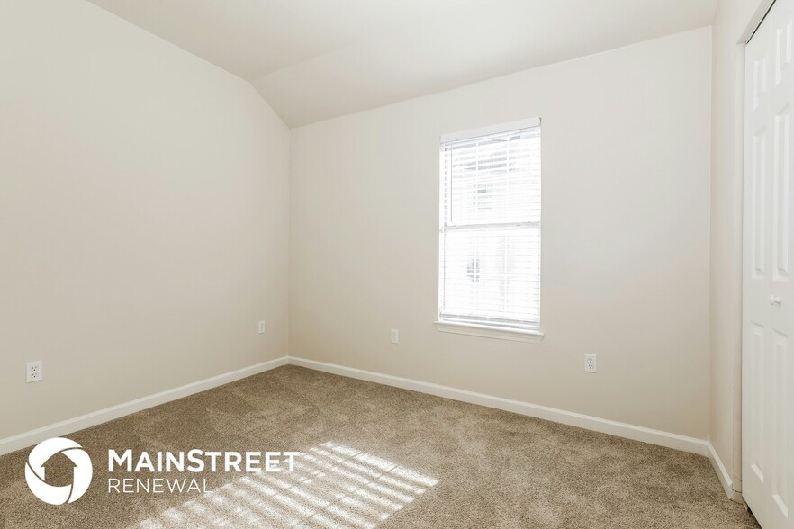 Building Photo - 10057 Tara Glynn Dr