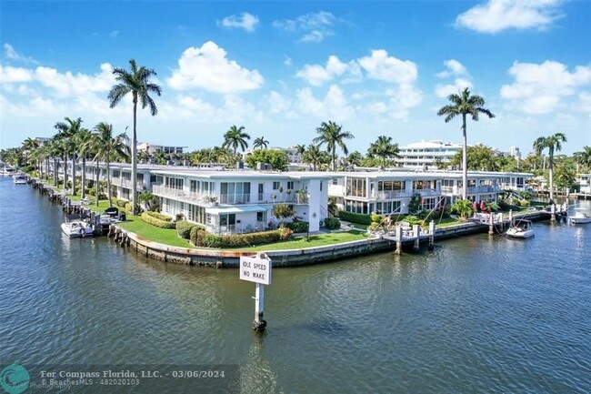 Building Photo - 180 Isle of Venice Dr