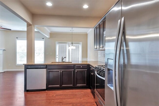 Building Photo - 2755 Maple Park Pl