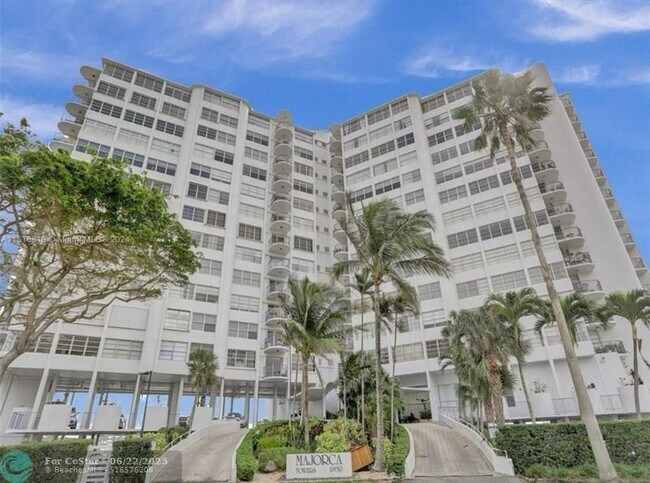 Building Photo - 11930 N Bayshore Dr