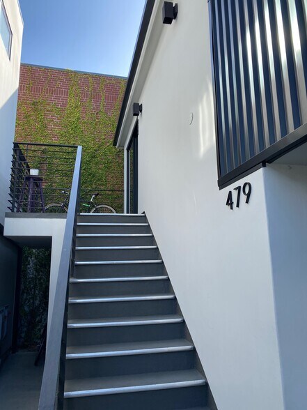 Building Photo - 479 Washington Blvd