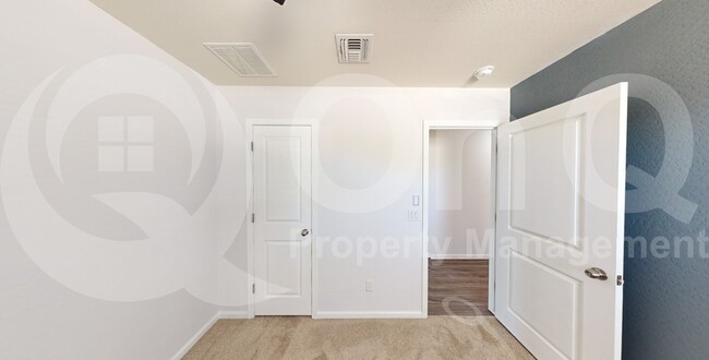 Building Photo - 286 E Bobcat Pl