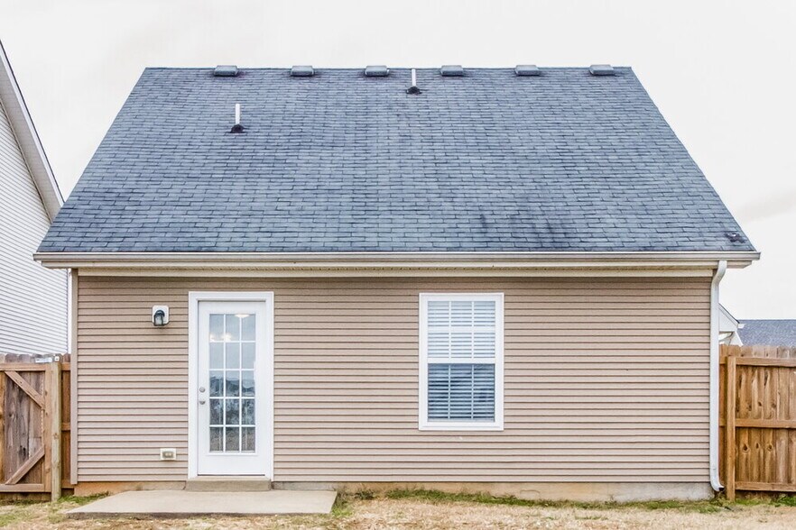 Building Photo - 2726 Apostle Ln