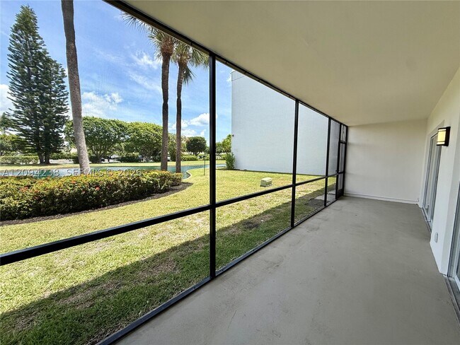 Building Photo - 108 Waterway Dr S