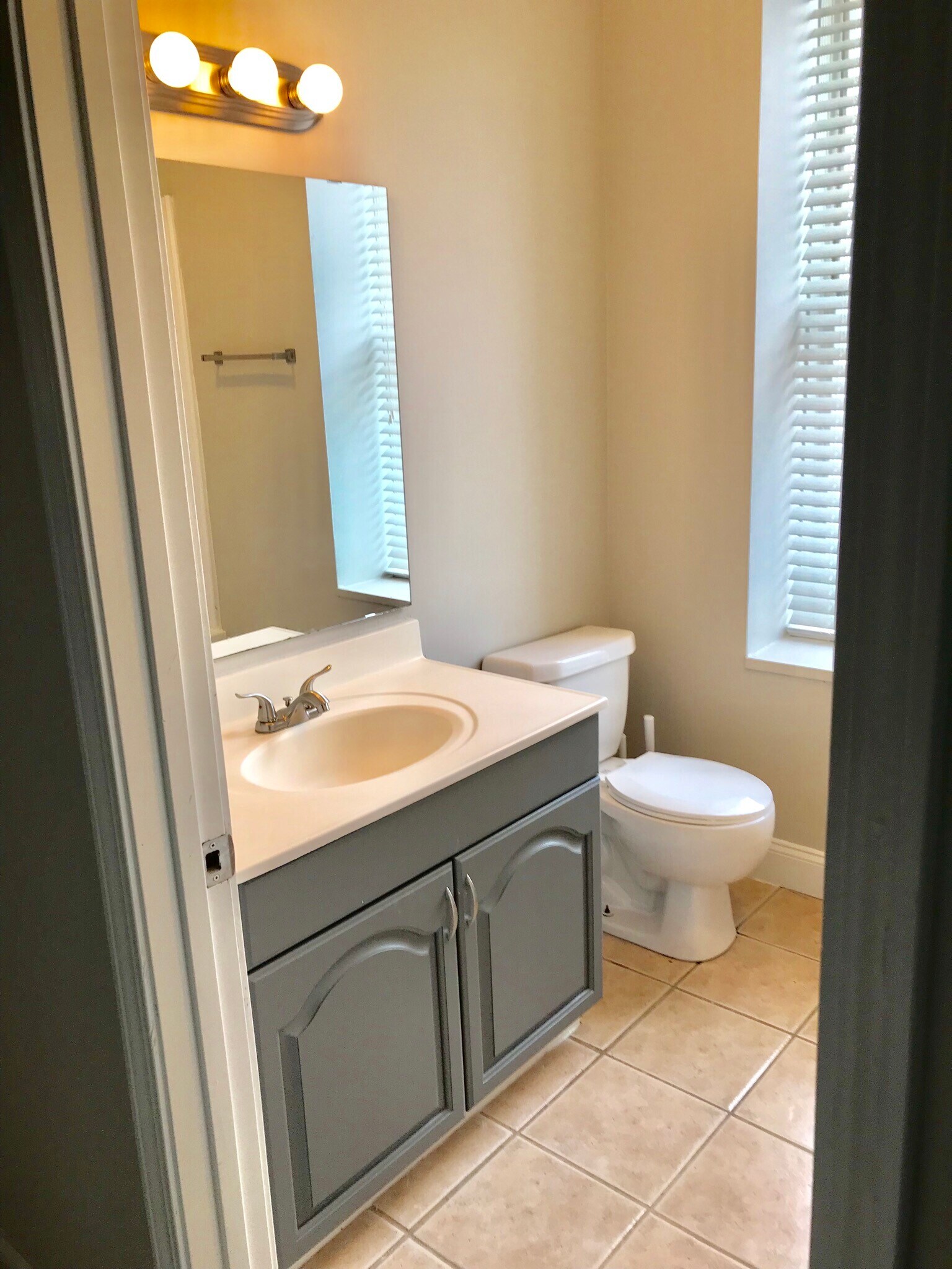 Second Floor bathroom - 2126 Withnell Ave
