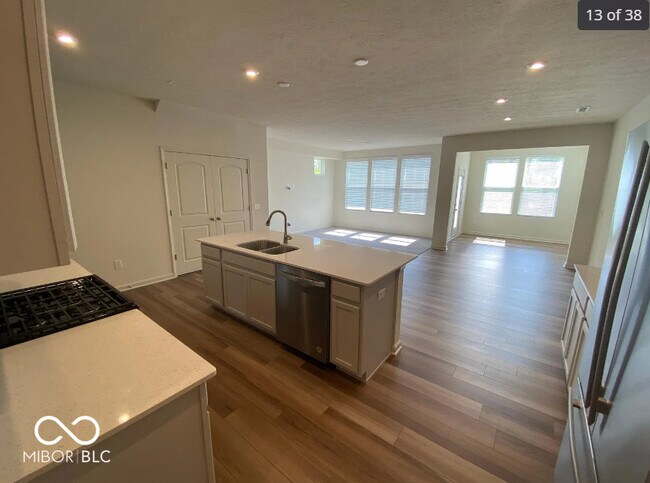 Building Photo - 14201 Tenbury Wy