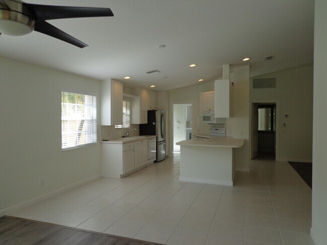 Building Photo - 8097 Montserrat Pl