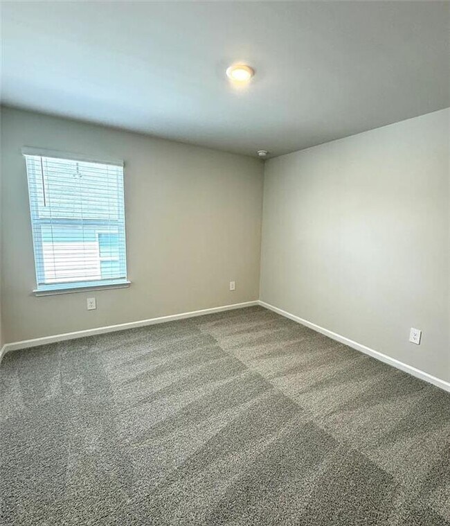 Building Photo - 2327 Whitworth St