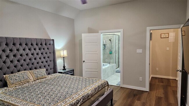 Building Photo - 18218 Bluebird Br Ln
