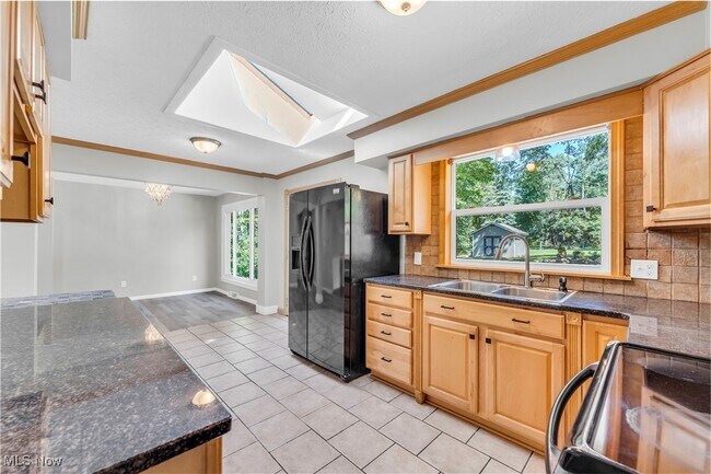 Building Photo - 558 Wring Dr