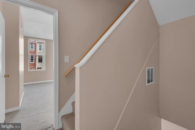 Building Photo - 1007 E Preston St