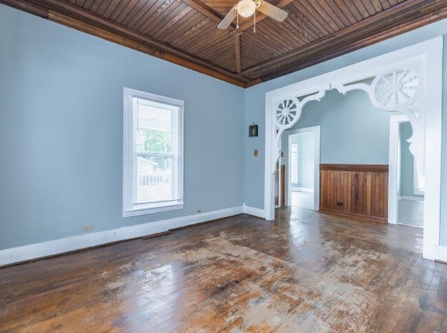 Building Photo - Three Bedroom Home Downtown Corbin, KY