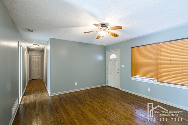 Building Photo - 4979 Paris Ave