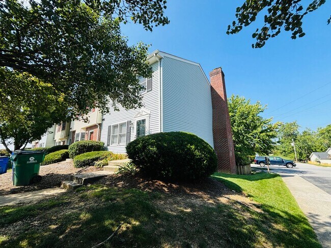 Building Photo - 2500 Ridge Rd