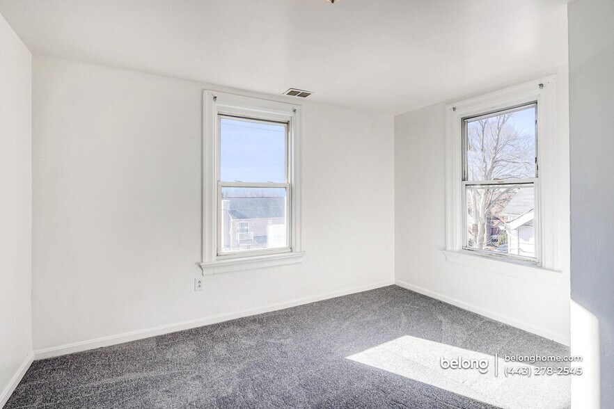 Building Photo - 6120 Otis St