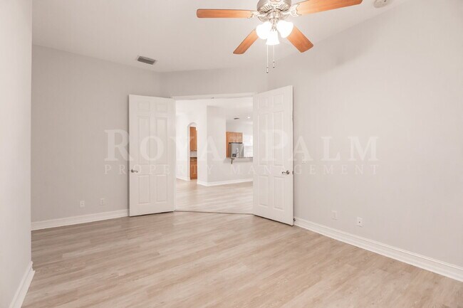 Building Photo - 12060 Lucca St