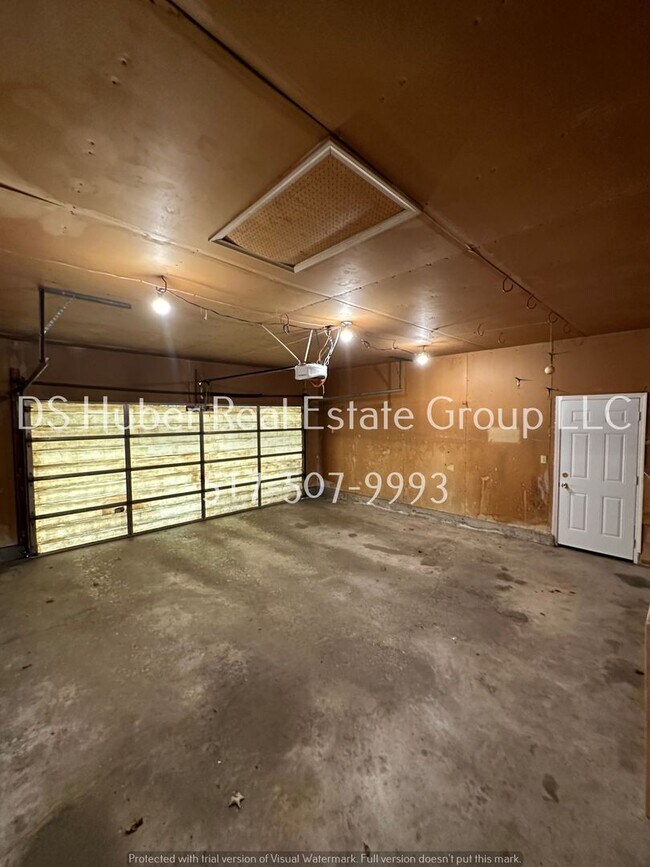 Building Photo - 3501 Sandhurst Dr