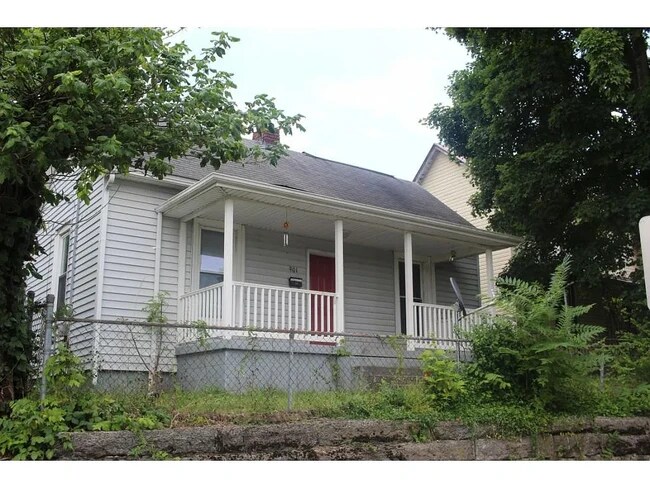Building Photo - 901 Grover St