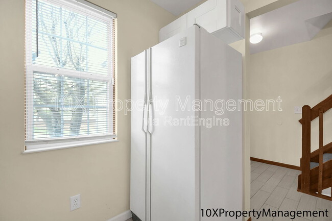 Building Photo - 171 Glenkirk Dr