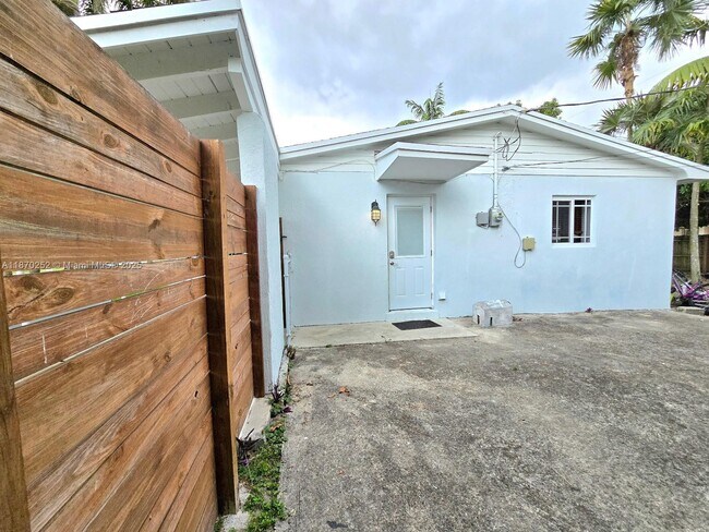 Building Photo - 10330 SW 53rd St