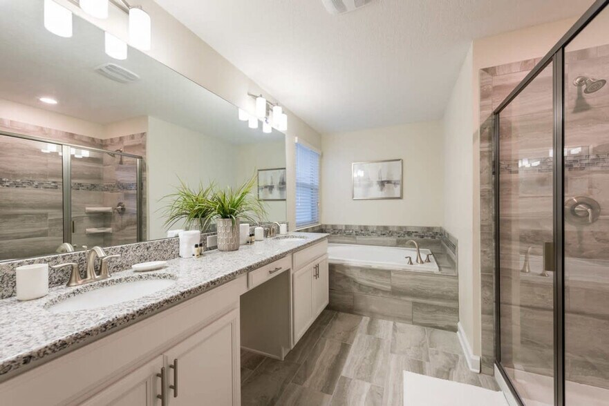 Building Photo - 4821 Kings Castle Cir