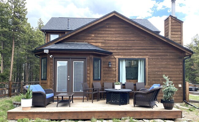 Building Photo - 28 Valley View Ln