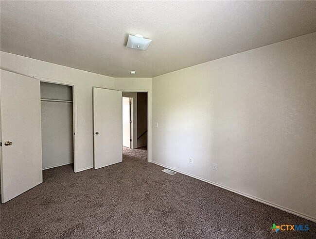Building Photo - 4100 Pilgram Dr