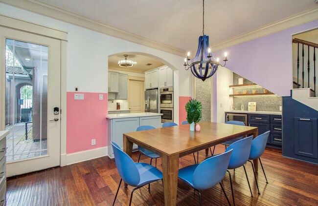 Building Photo - 1204 E 29th St