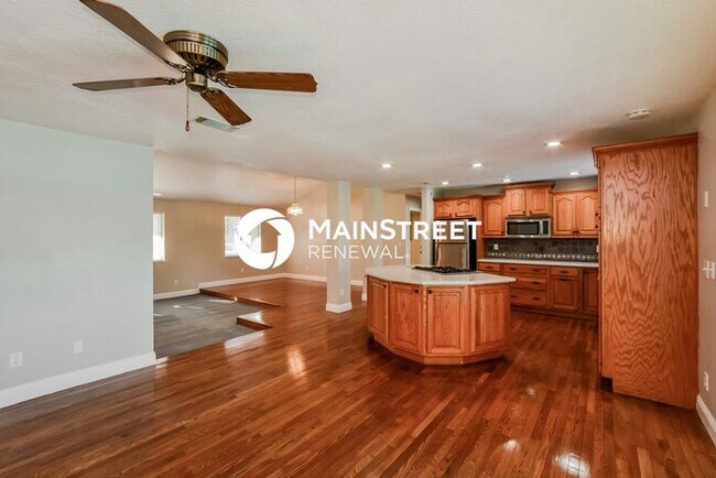 Building Photo - 4 Bedroom Pet-Friendly Home in LONGWOOD, FL with Main Street Renewal