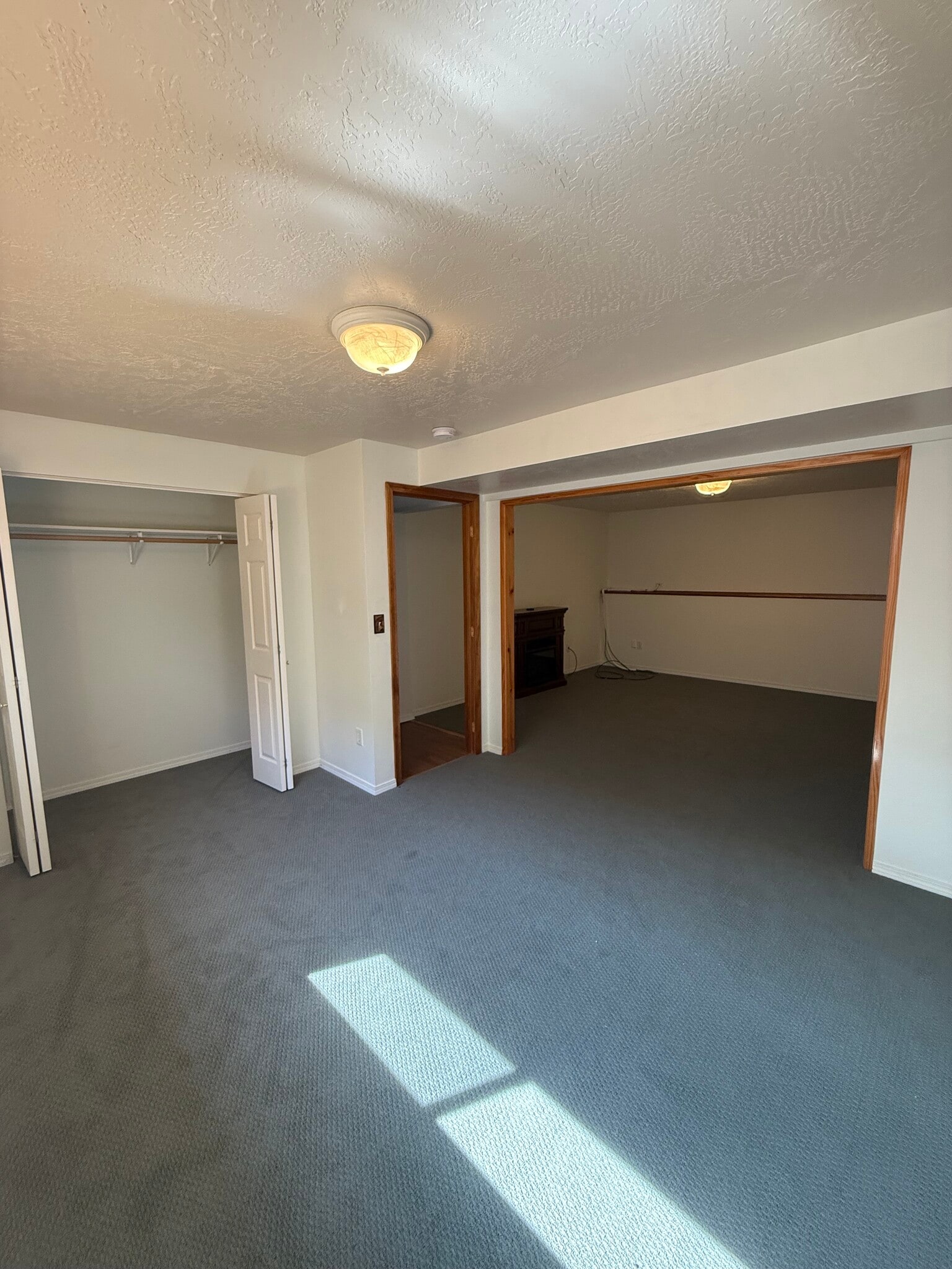 Building Photo - 5570 Dove Ct