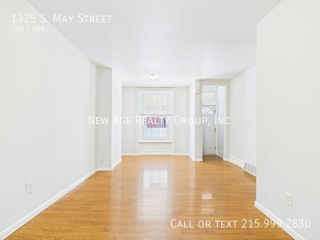 Building Photo - 1325 S May St